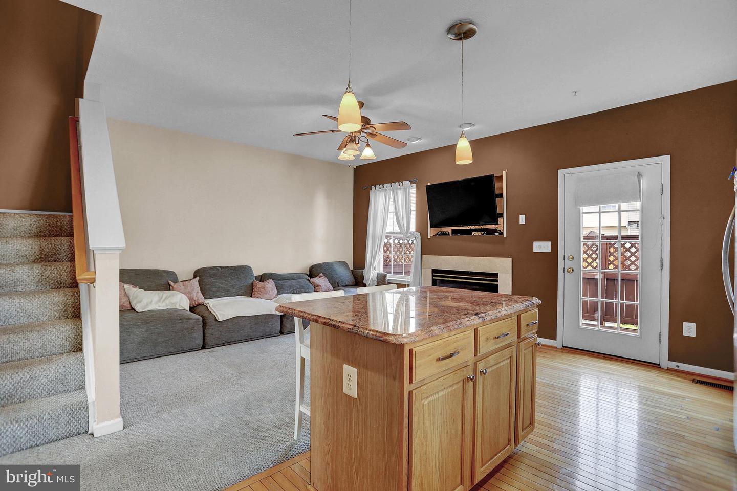 Photo 9 of 36 of 5015 Leasdale Rd townhome