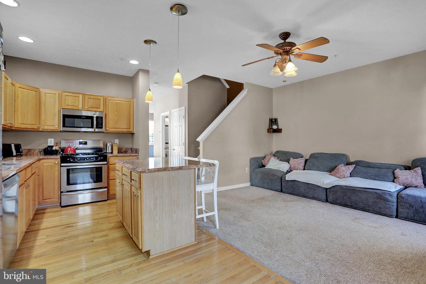 Photo 10 of 36 of 5015 Leasdale Rd townhome