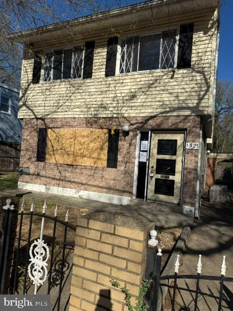 1321 49th Street NE