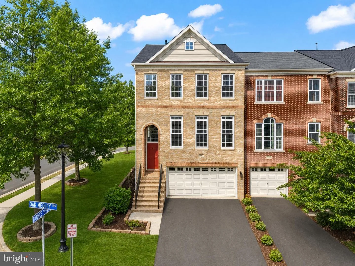 25519 Oak Medley Terrace