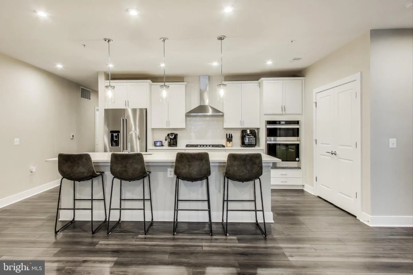 100 Saint Ives Place Unit 208