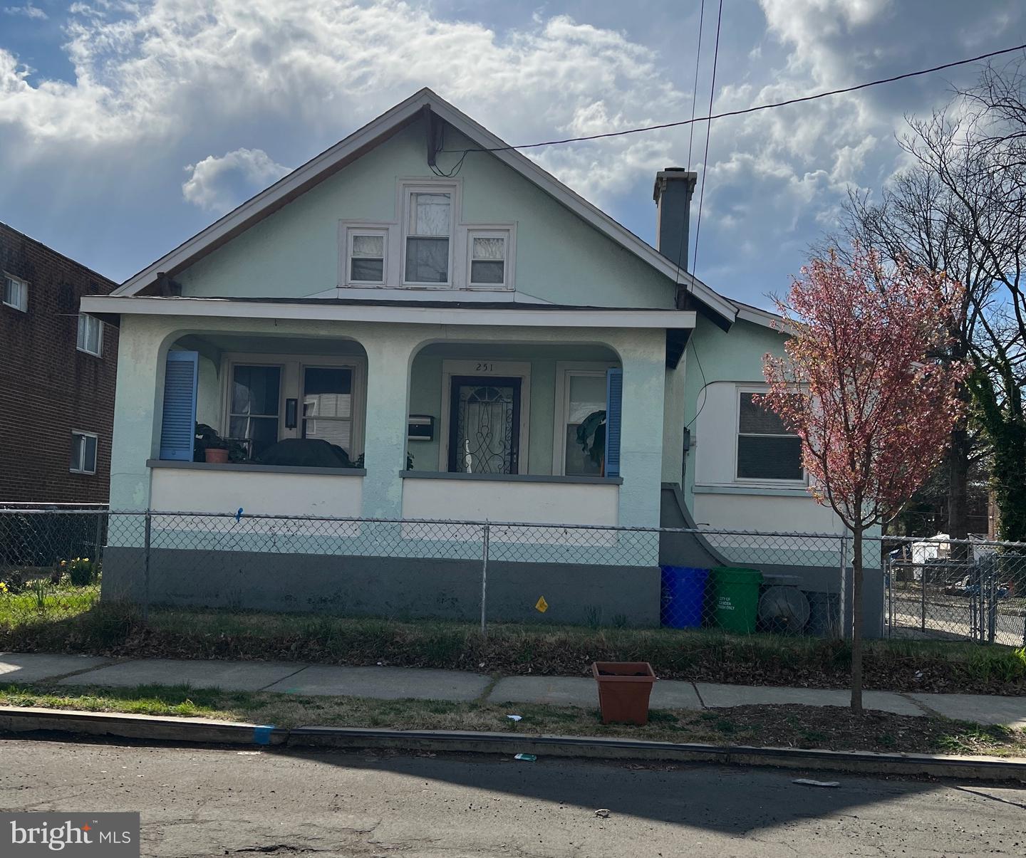 251 S 32nd Street, Camden, New Jersey image 1