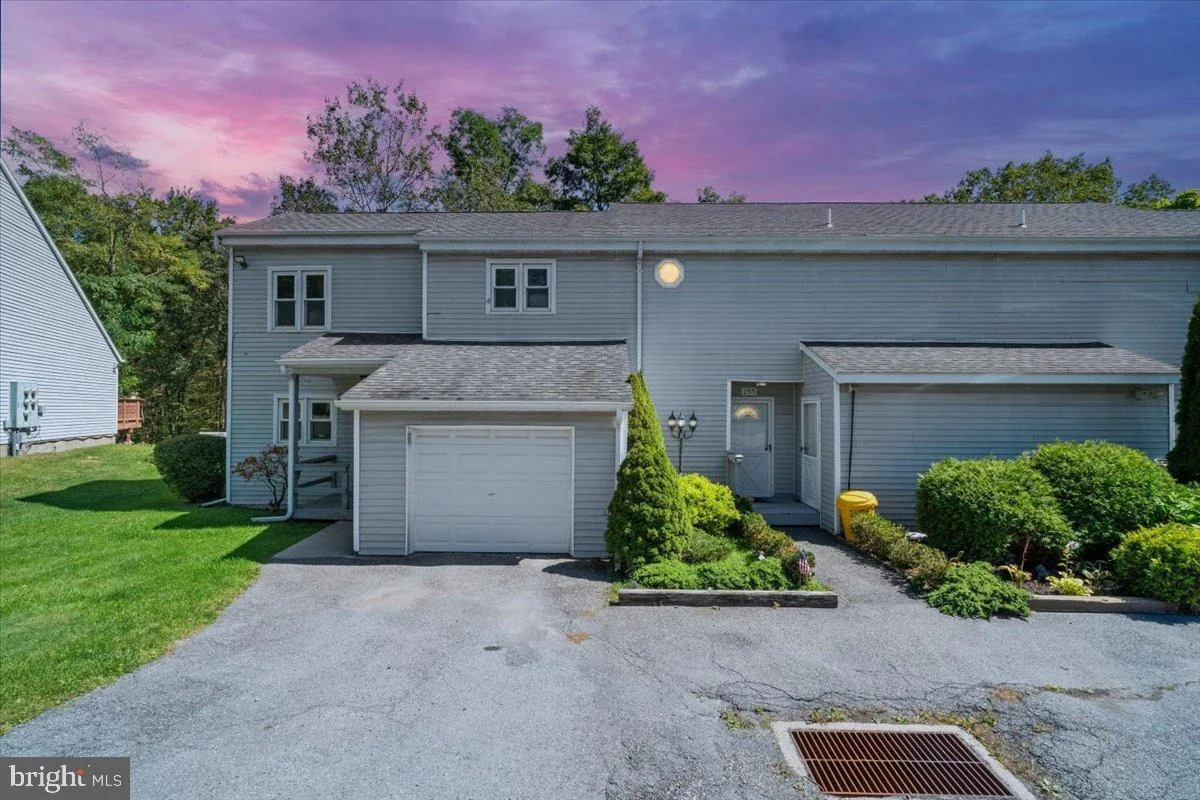 255 Nittany Court, Mount Pocono, PA, 18344