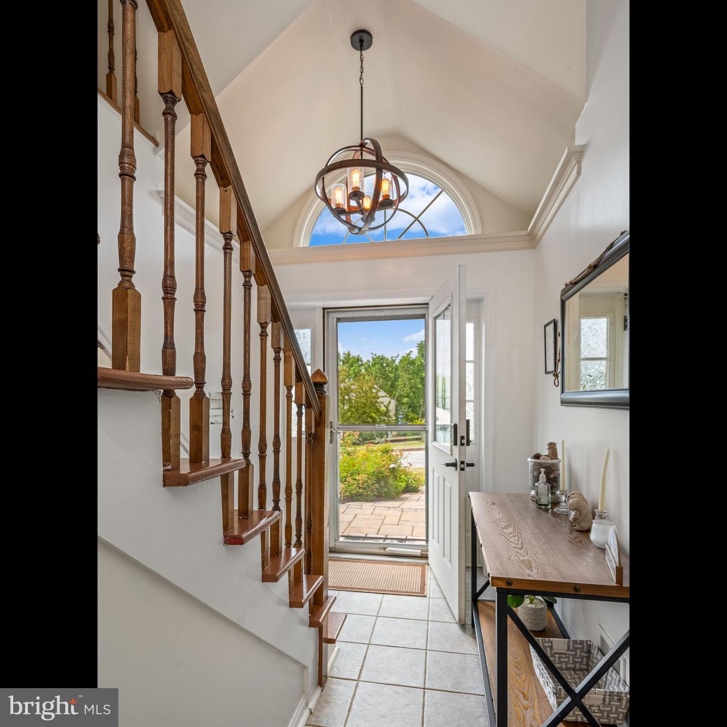 Photo 8 of 32 of 2717 N Barley Sheaf Rd house