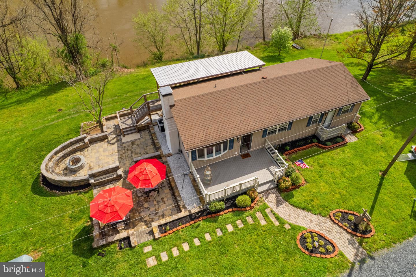 Photo 3 of 69 of 250 Rivermont Acres Rd house