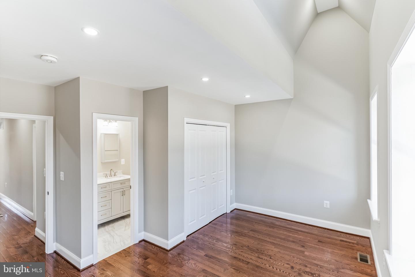 Photo 10 of 26 of 5521 4th St NW townhome