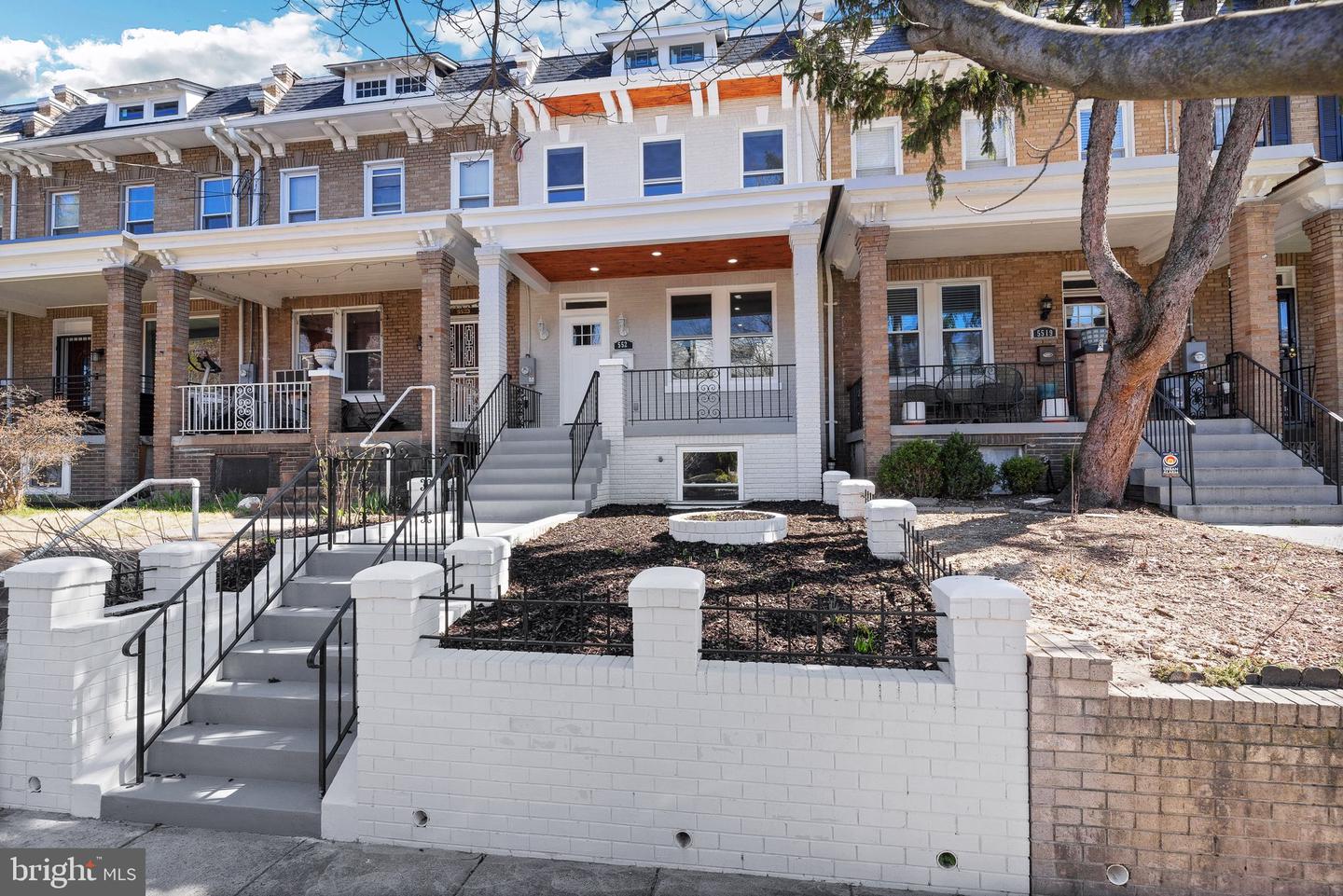 View Washington, DC 20011 townhome