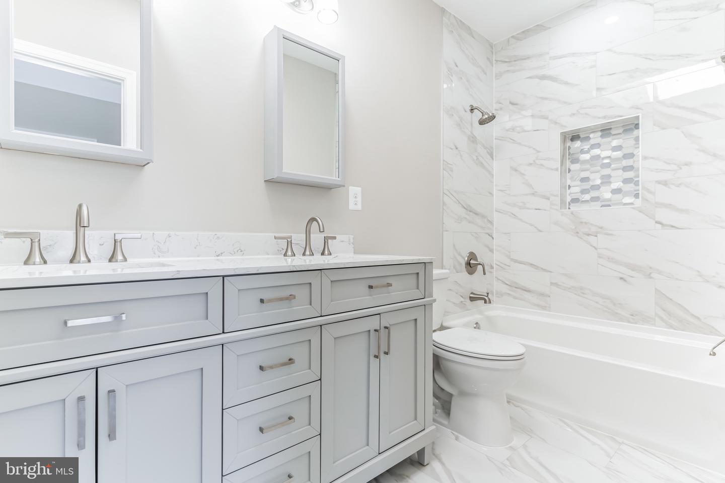 Photo 11 of 26 of 5521 4th St NW townhome