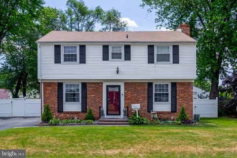 Single Family Residence in Edgewater Park NJ 408 Jefferson Ave.jpg