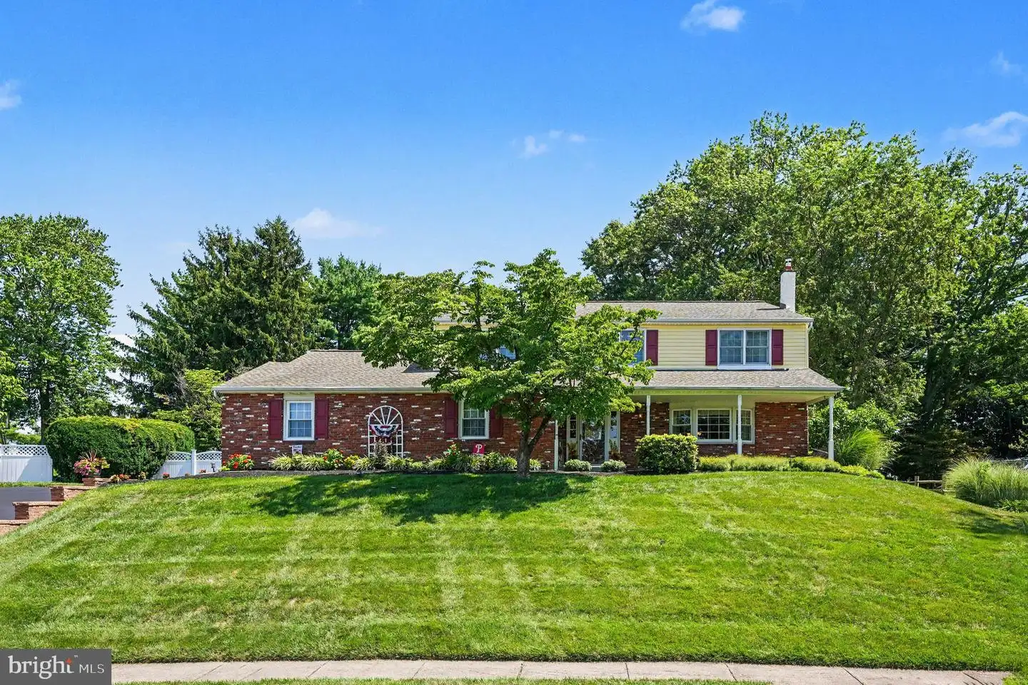 161 Andrew Dr Dr, Newtown, PA, 18940