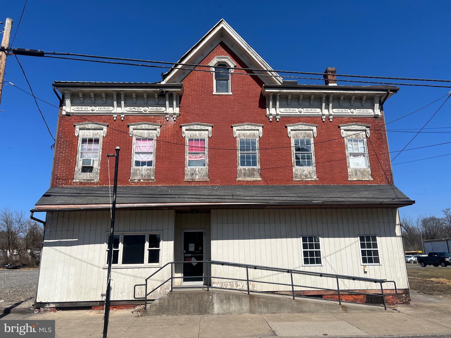 Listing image 1