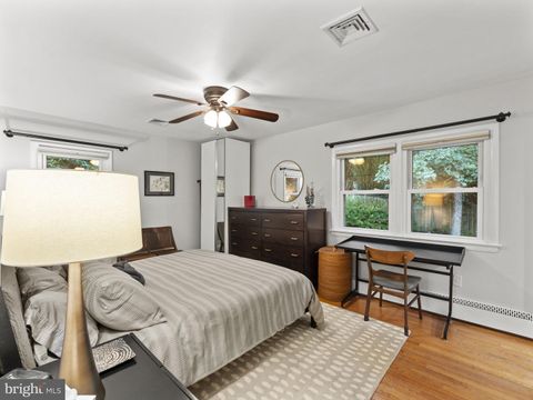 Duplex in Arlington VA 5042 Chesterfield ROAD 16.jpg