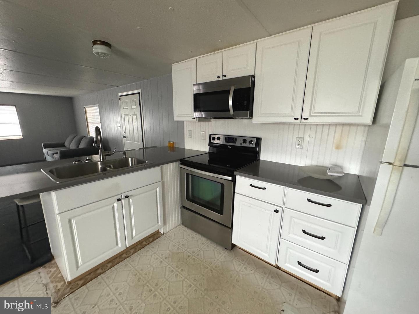 Photo 4 of 25 of 142 David Dr mobile home