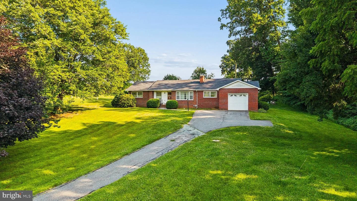 30 Coulter Lane