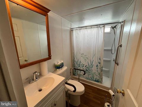 Manufactured Home in Wilmington DE 20 Winterset ROAD 9.jpg