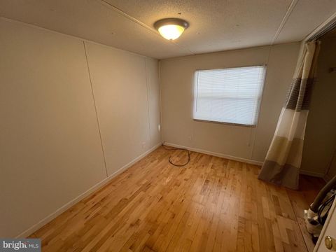 Manufactured Home in Wilmington DE 20 Winterset ROAD 6.jpg