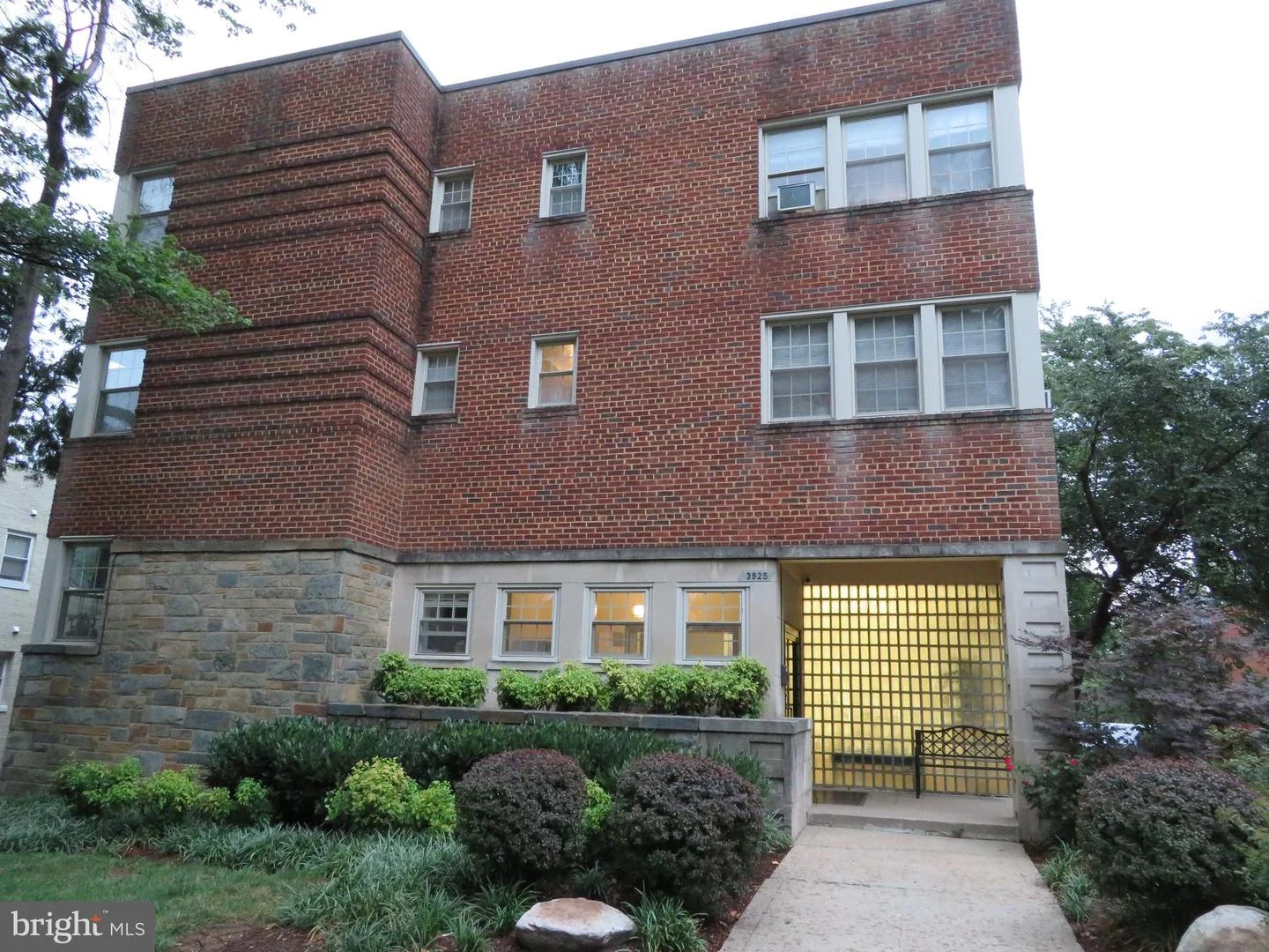 3925 Davis Place NW Unit B1