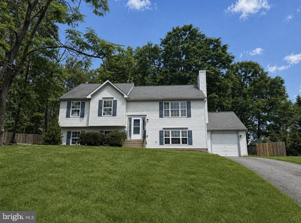 5703 Westchester Lane