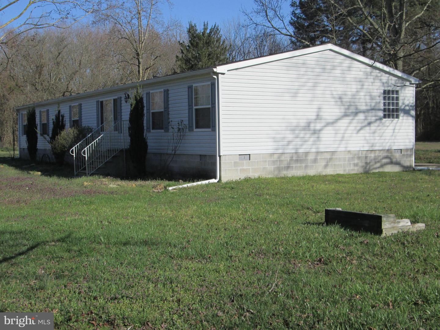 Photo 7 of 55 of 28149 Hickory Hill Rd mobile home