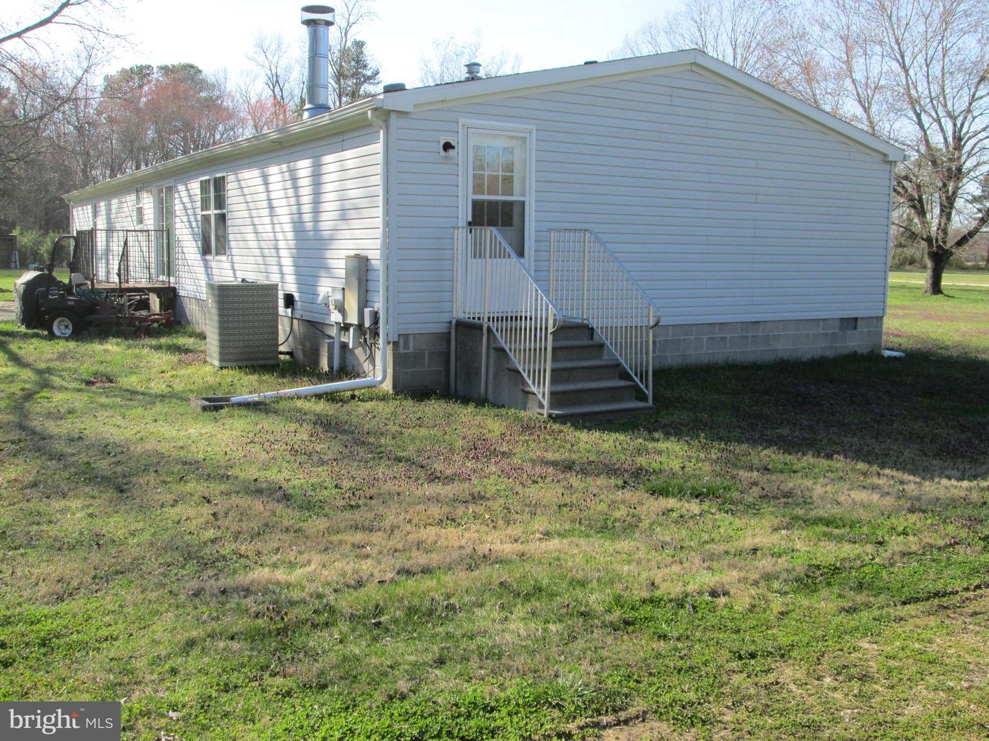 Photo 3 of 55 of 28149 Hickory Hill Rd mobile home