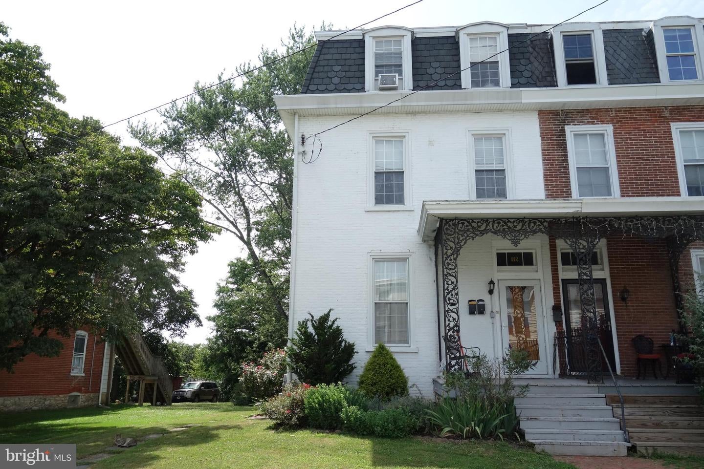 112 S 4TH ST #1