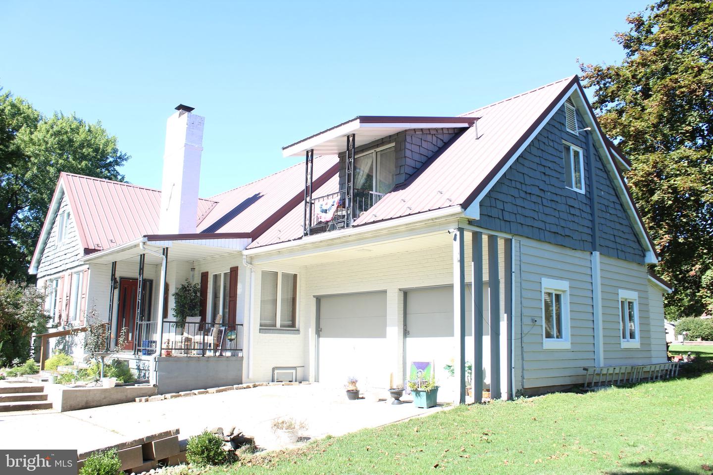 Photo 4 of 41 of 521 Reynolds Ter house