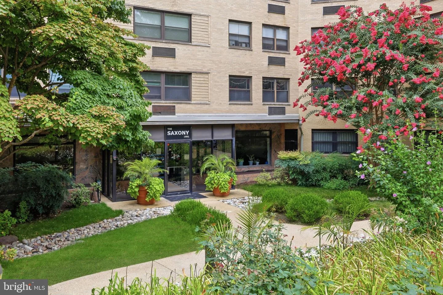 1801 Clydesdale Place NW Unit 408