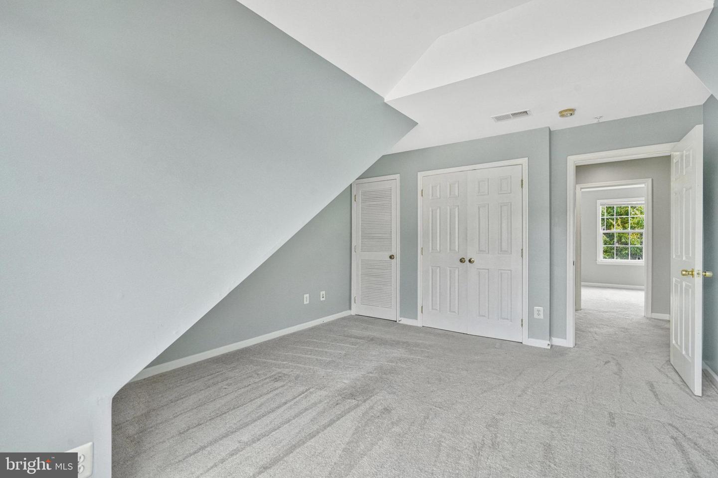 Photo 11 of 16 of 7987 Avery Park Ct townhome