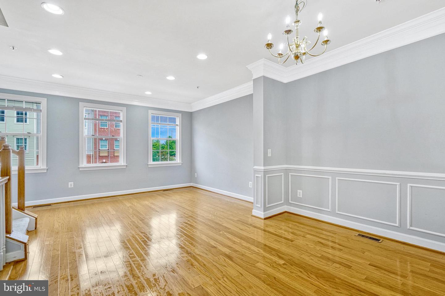 Photo 4 of 16 of 7987 Avery Park Ct townhome