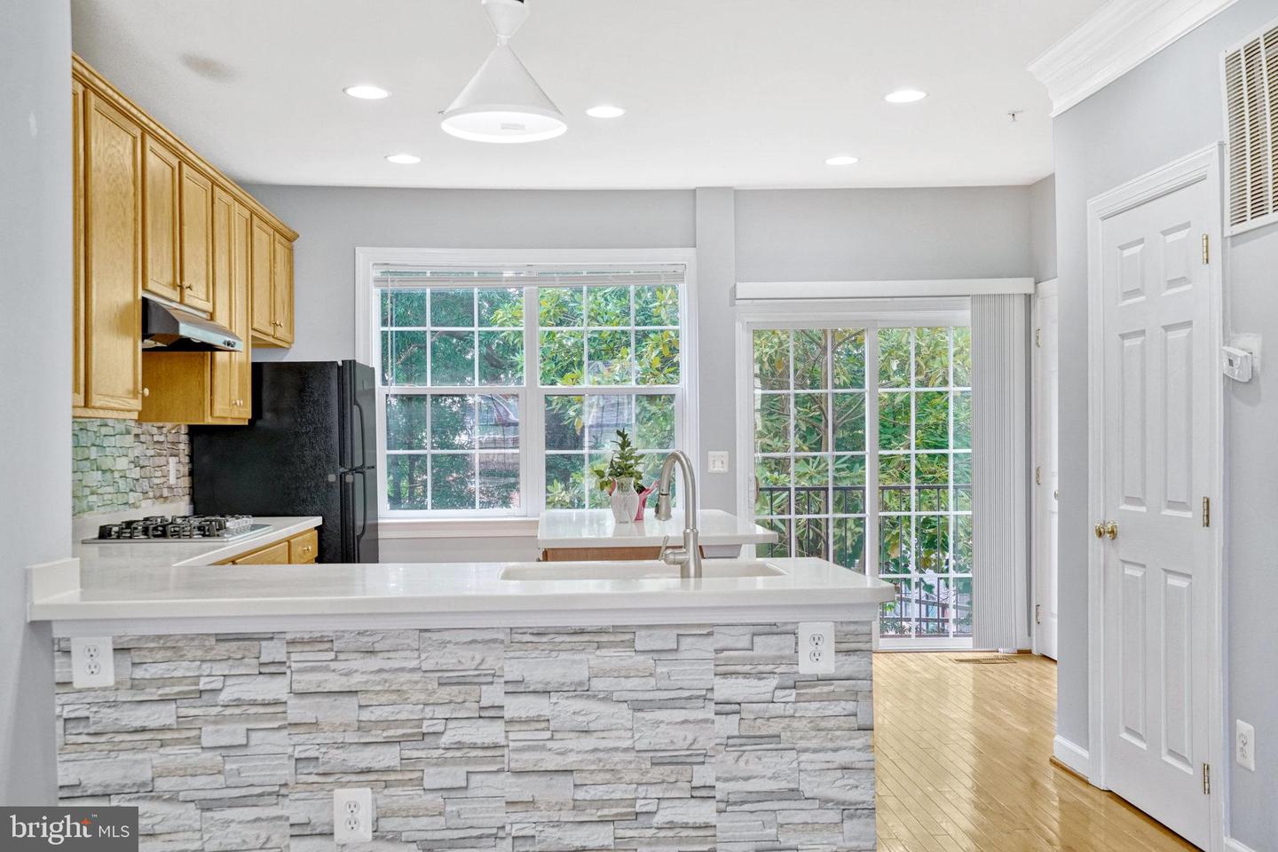 Photo 8 of 16 of 7987 Avery Park Ct townhome