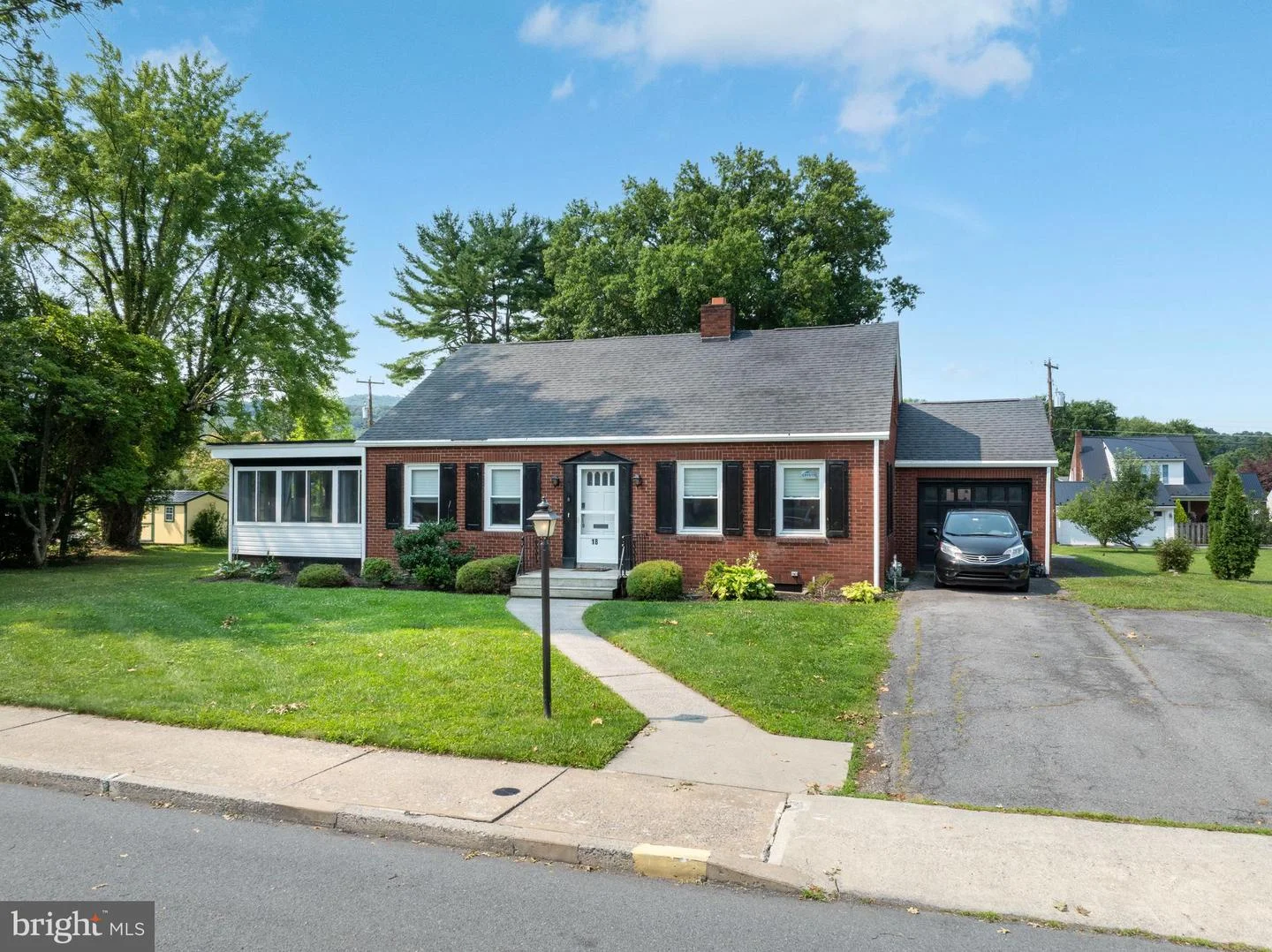 18 Sunset Road