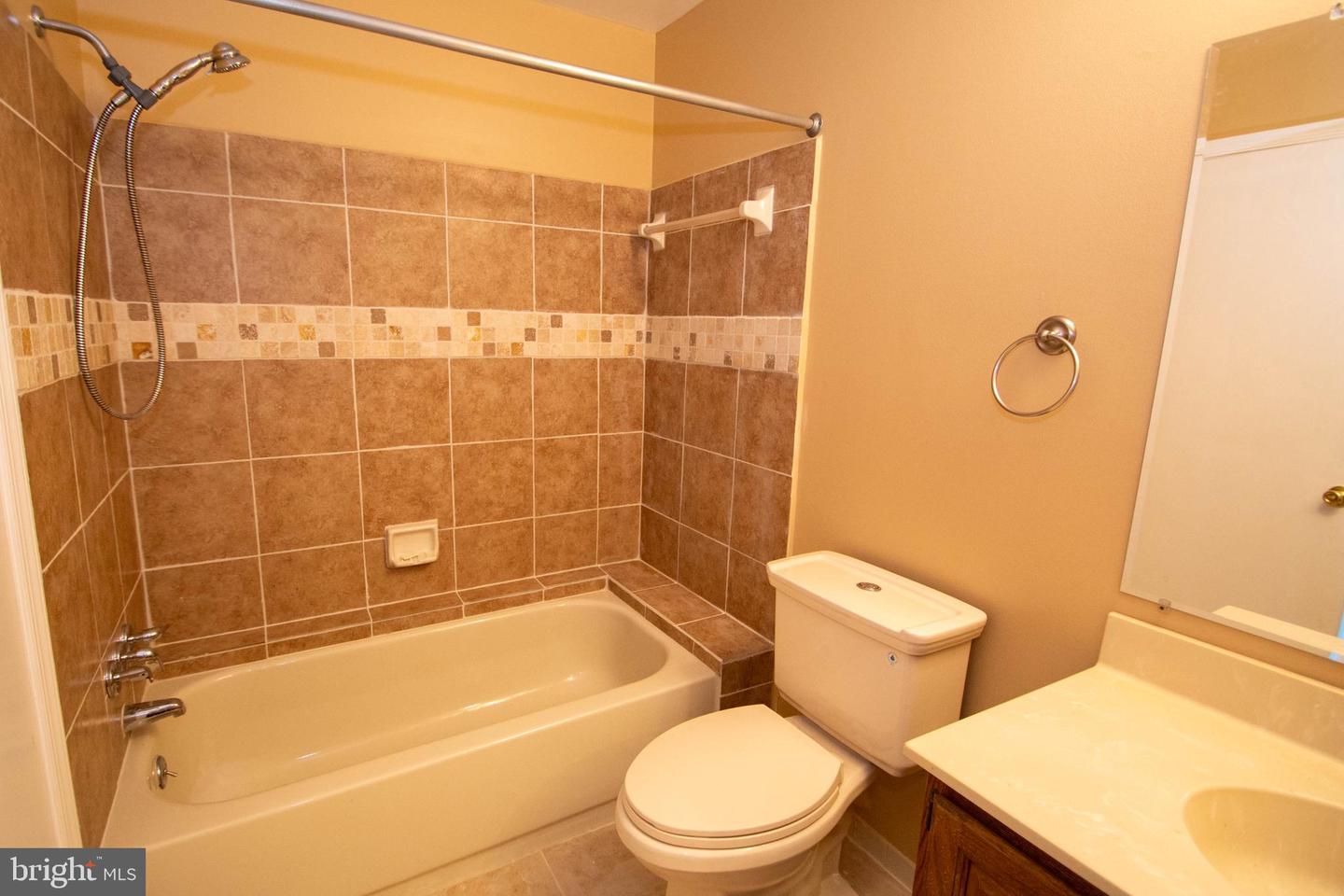 Photo 11 of 18 of 518 Canterbury townhome