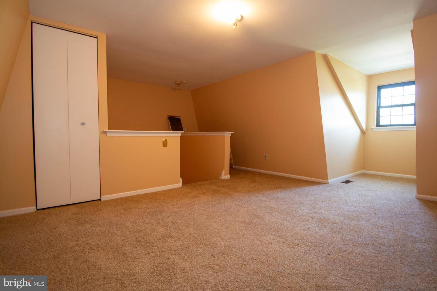 Photo 14 of 18 of 518 Canterbury townhome
