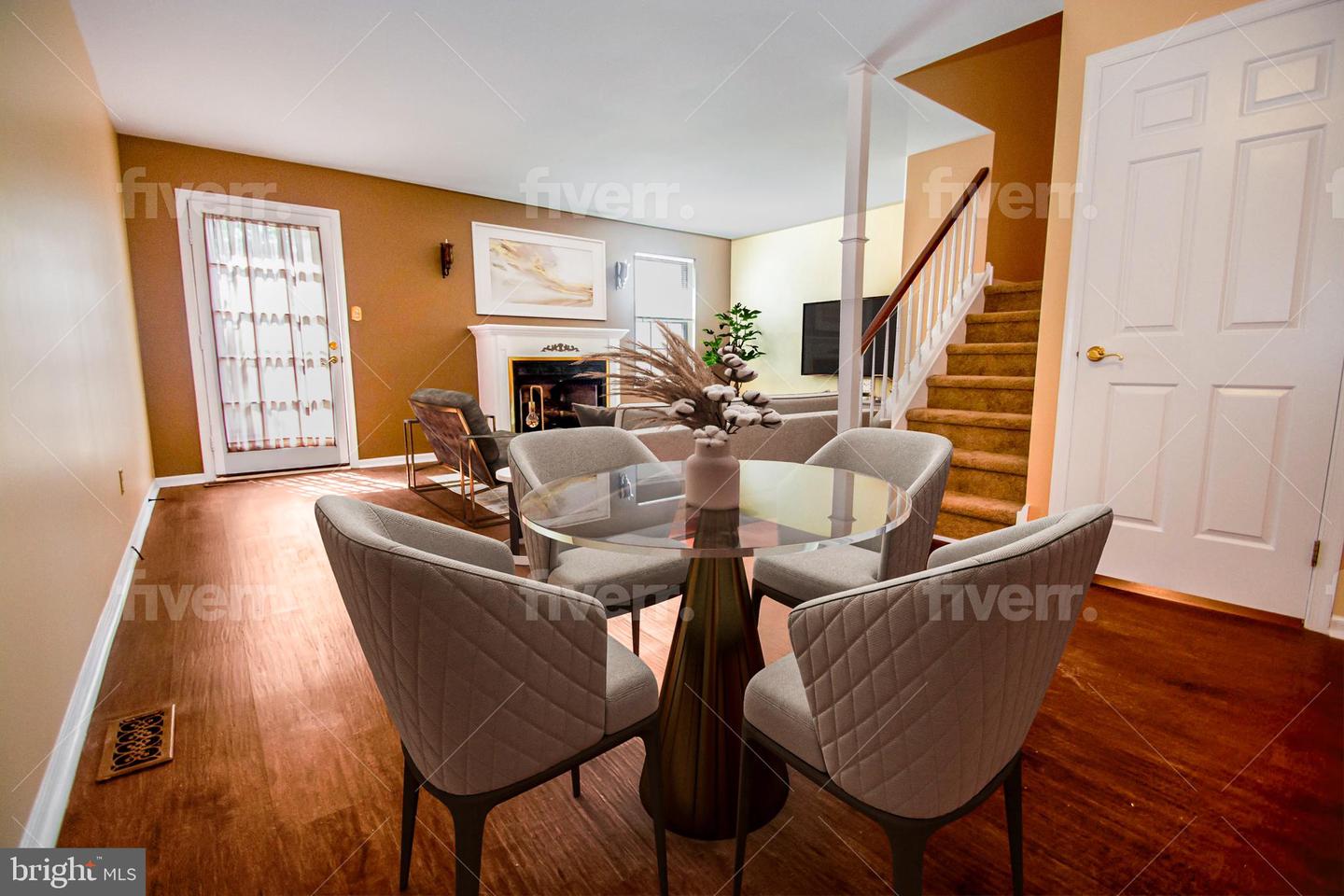 Photo 3 of 18 of 518 Canterbury townhome