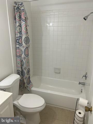Photo 10 of 11 of 7732 Merrick Ln townhome
