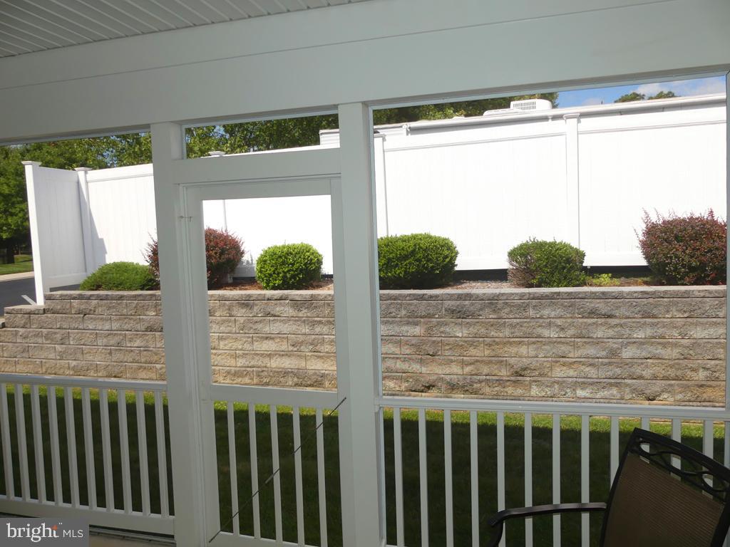 Photo 31 of 35 of 2523 Kenna Ct townhome