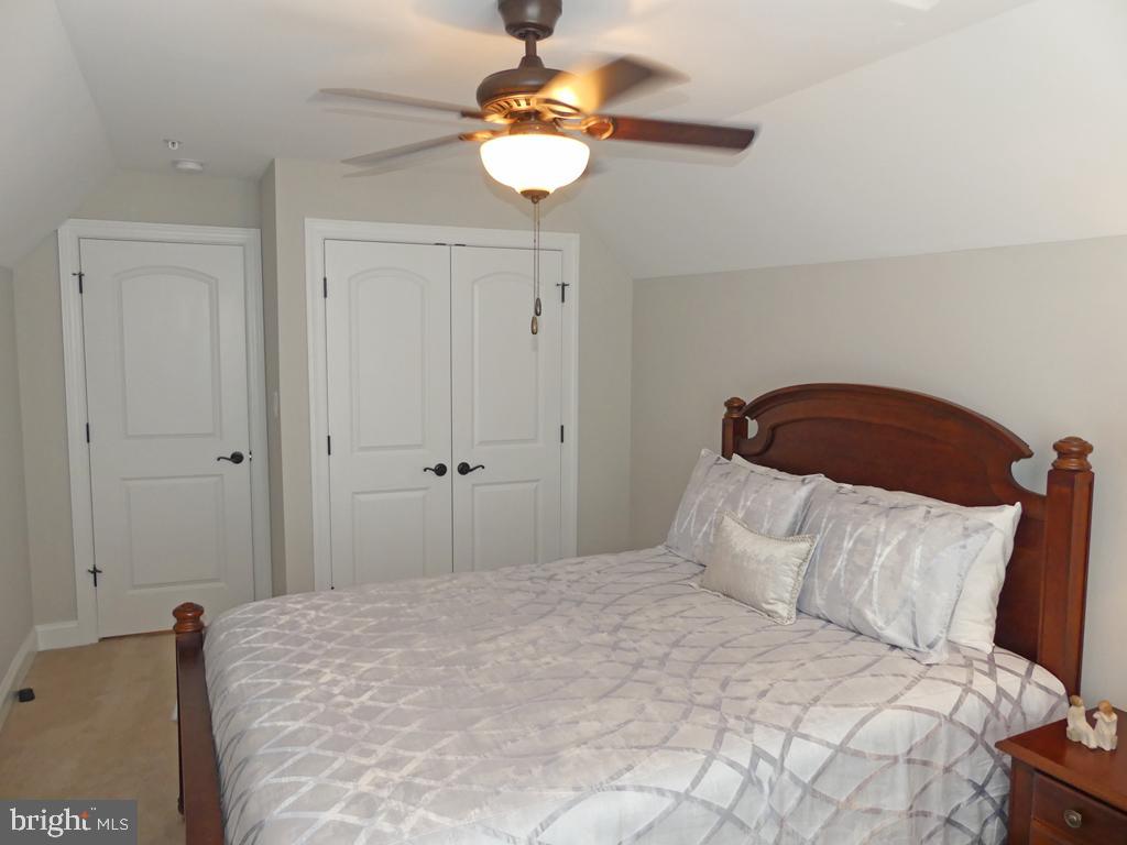Photo 20 of 35 of 2523 Kenna Ct townhome
