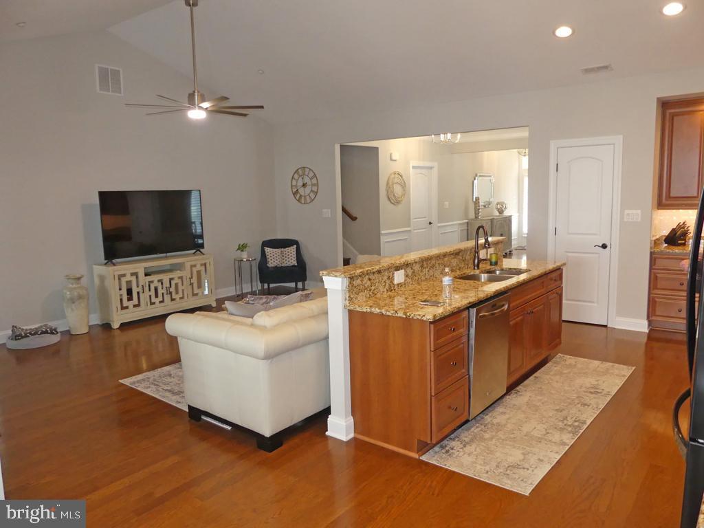 Photo 10 of 35 of 2523 Kenna Ct townhome
