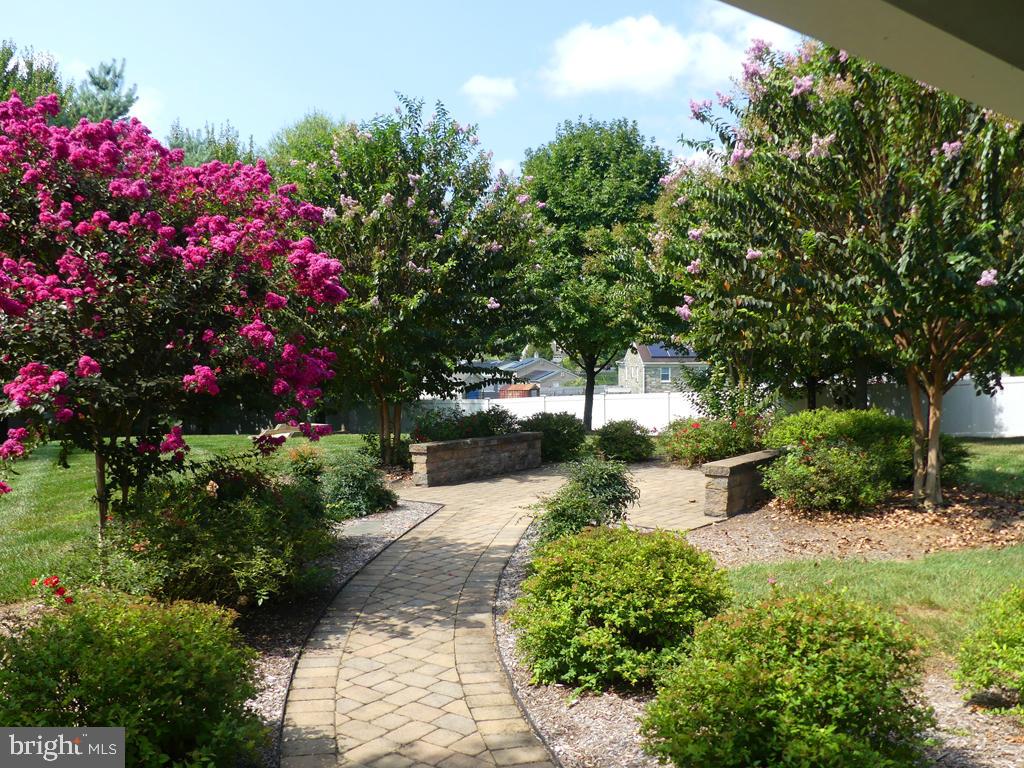 Photo 33 of 35 of 2523 Kenna Ct townhome