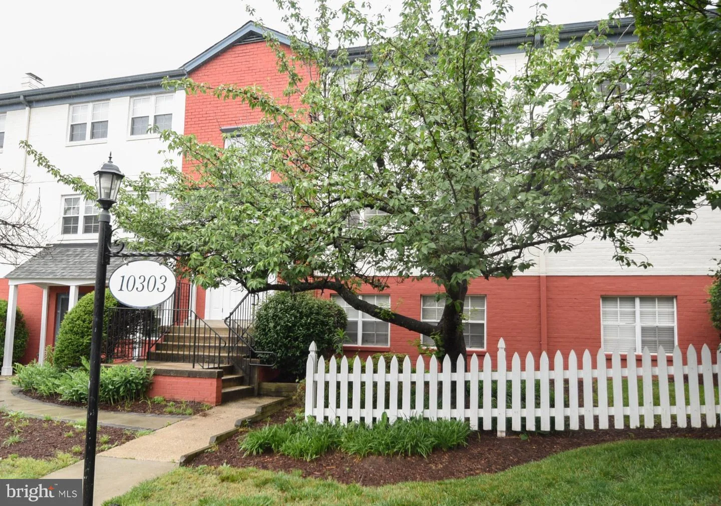 10303 45th Place Unit 203