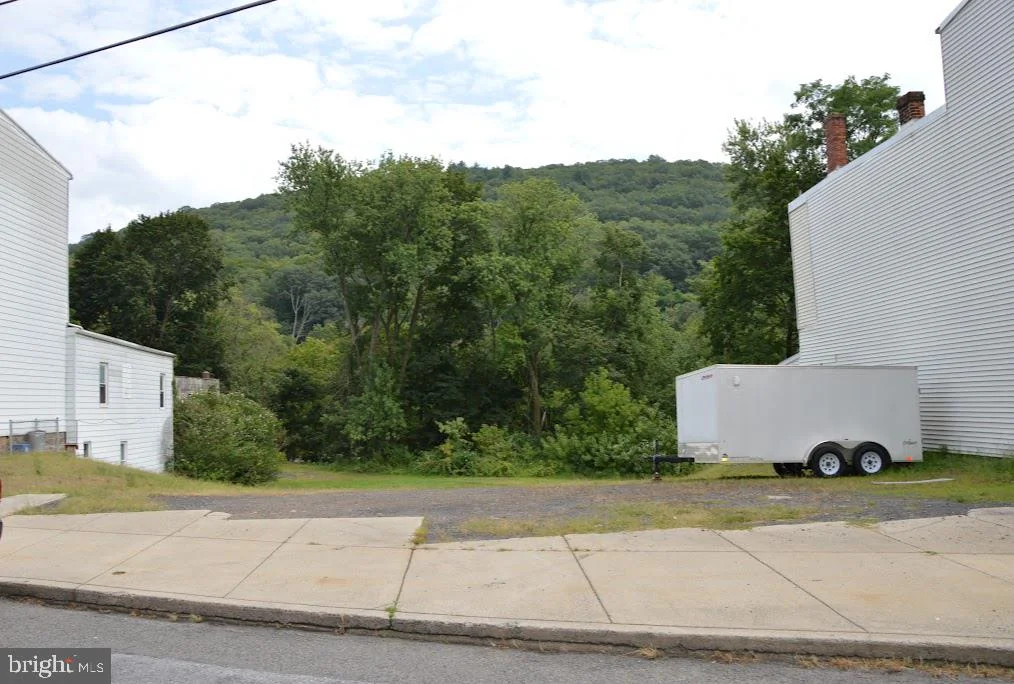 455-461 Mauch Chunk Street