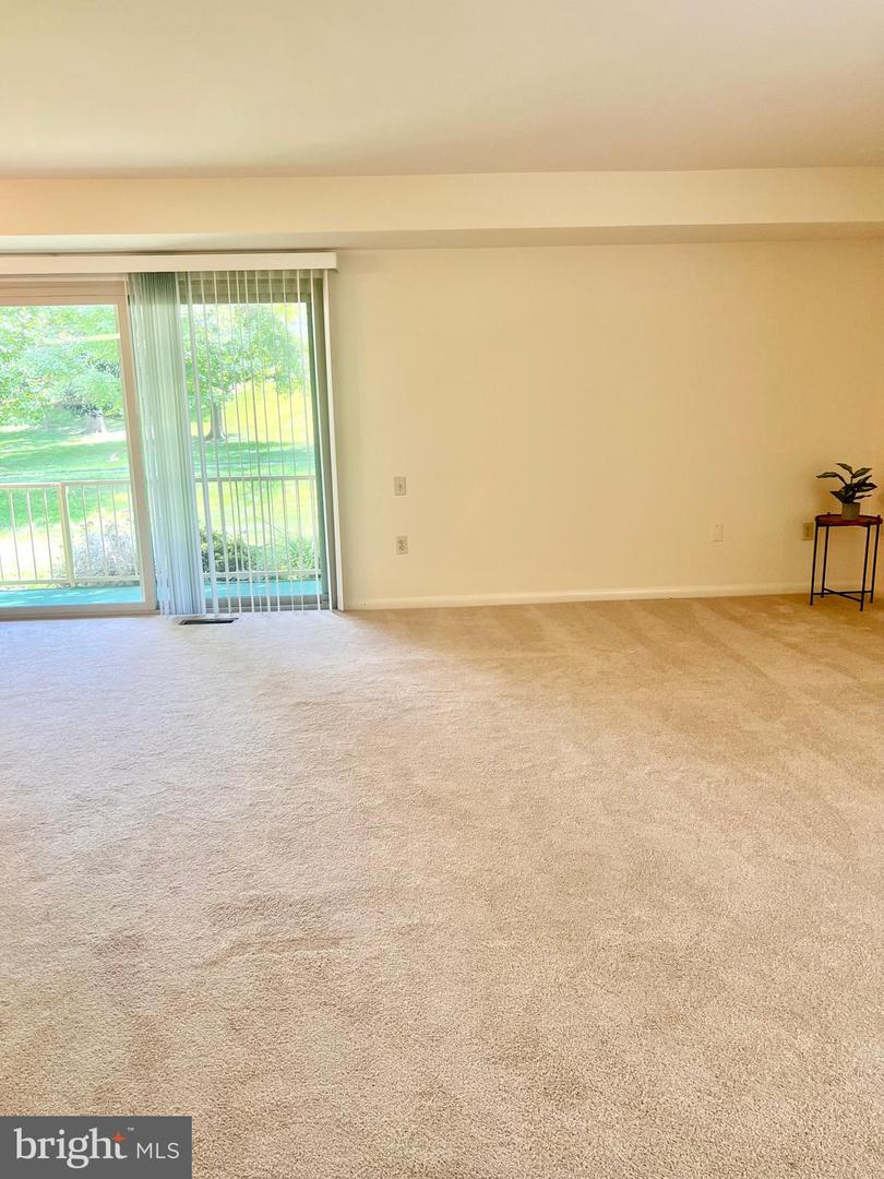 Photo 6 of 43 of 3384 Chiswick Ct #51-1f condo