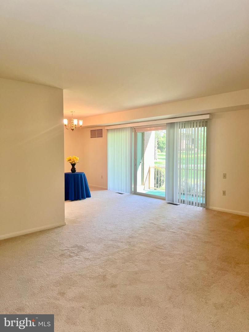 Photo 4 of 43 of 3384 Chiswick Ct #51-1f condo