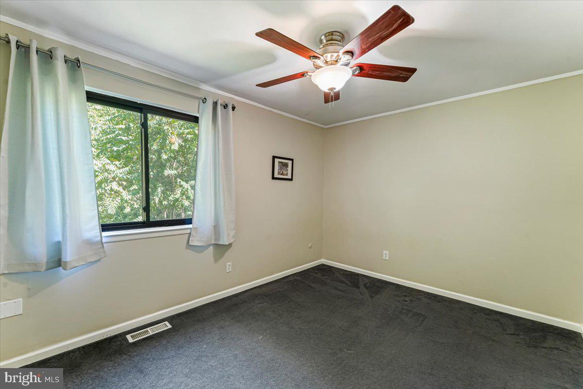Photo 11 of 25 of 1209 Valley Dr townhome