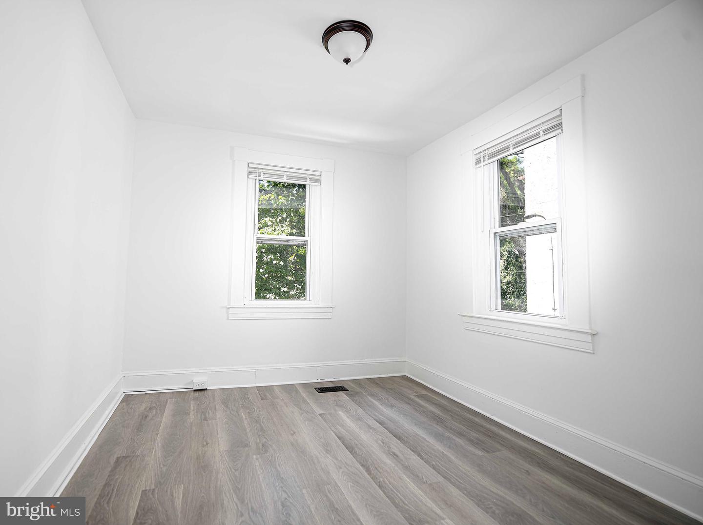 Photo 14 of 19 of 411 Cambria townhome