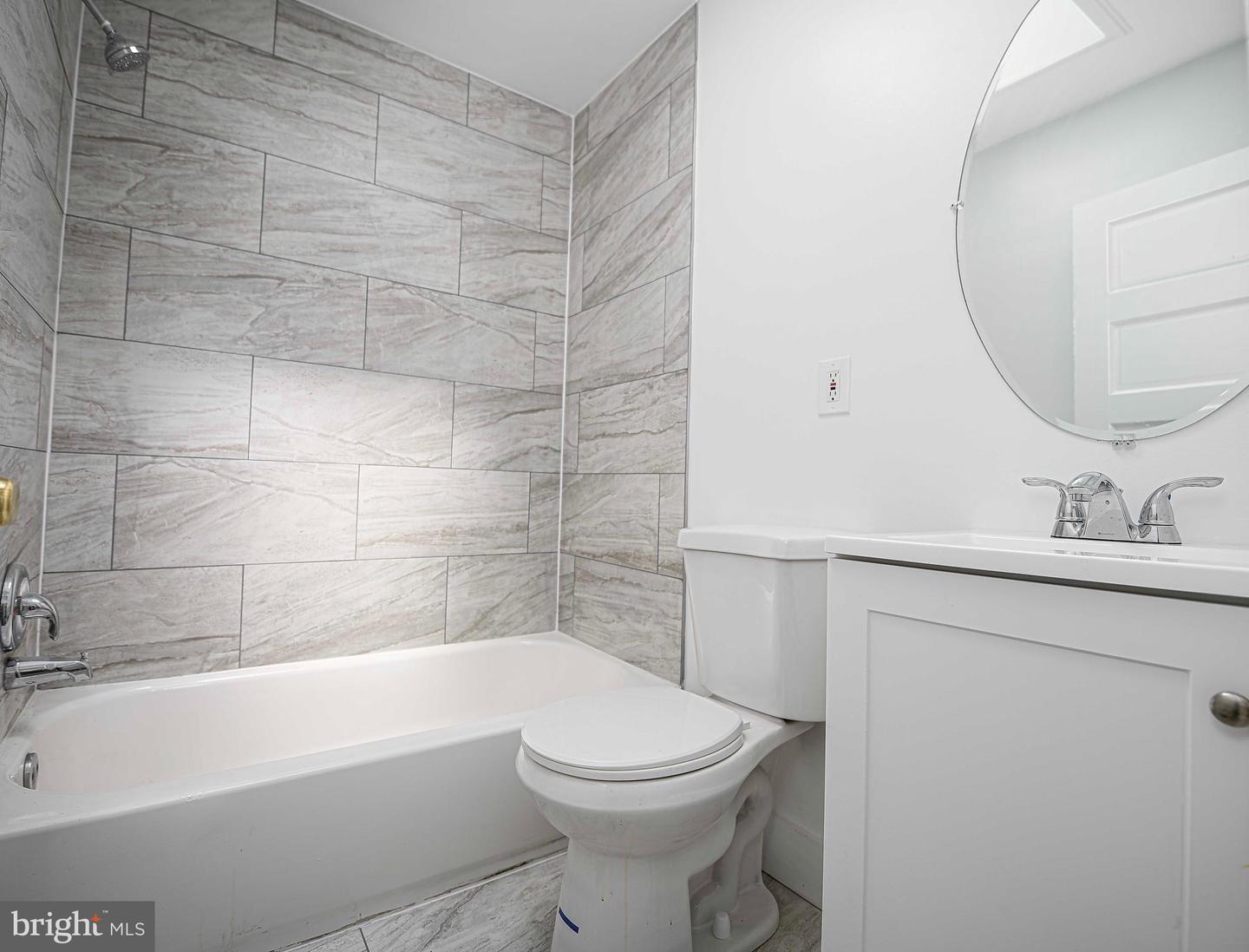 Photo 9 of 19 of 411 Cambria townhome
