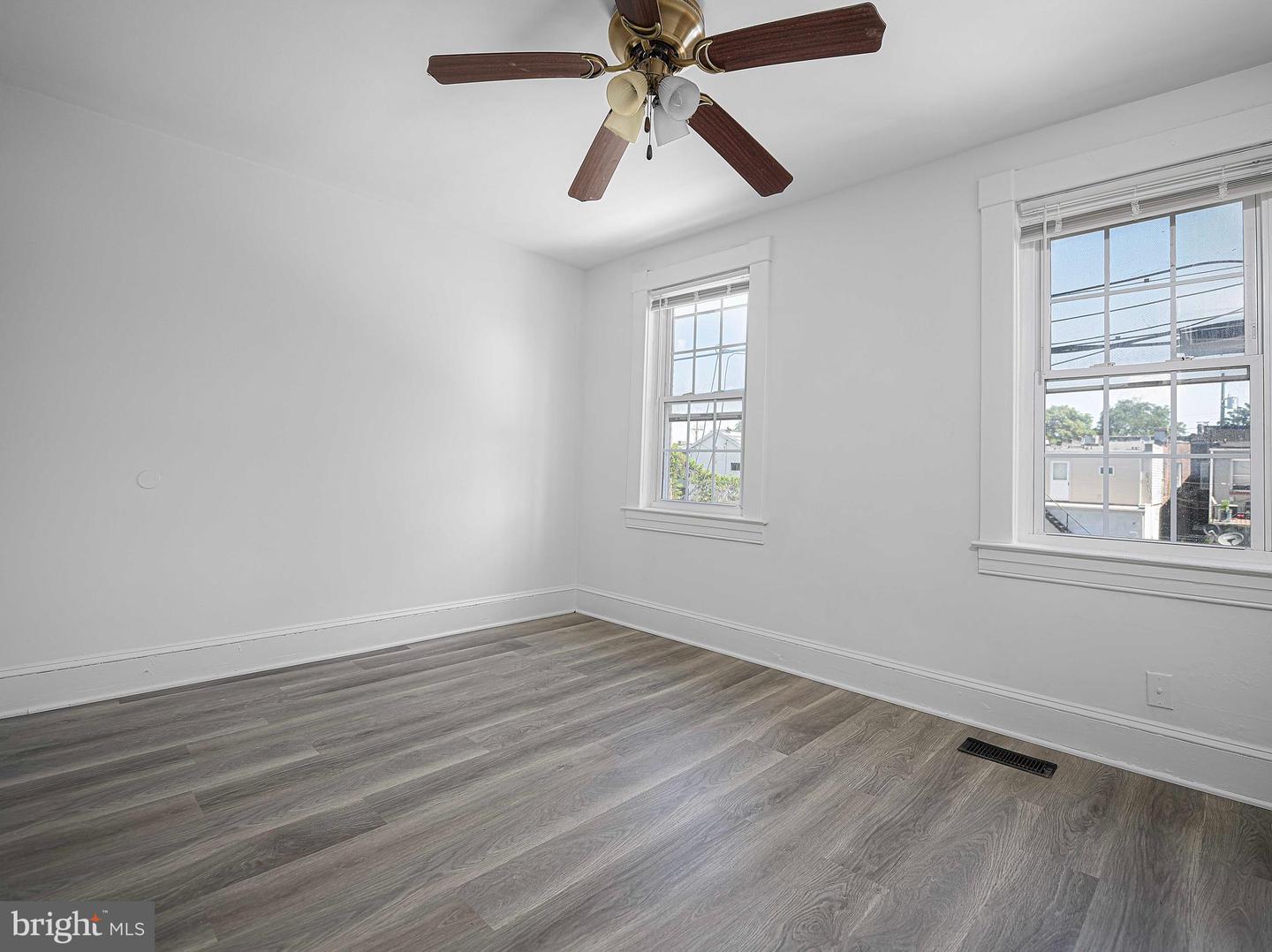Photo 11 of 19 of 411 Cambria townhome