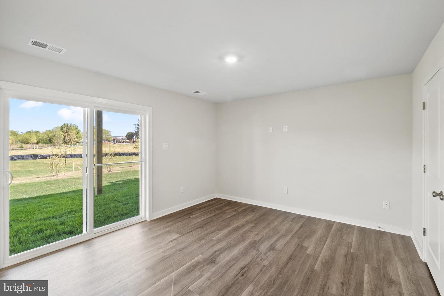 Photo 4 of 39 of 7501 Golden Hall Ter townhome