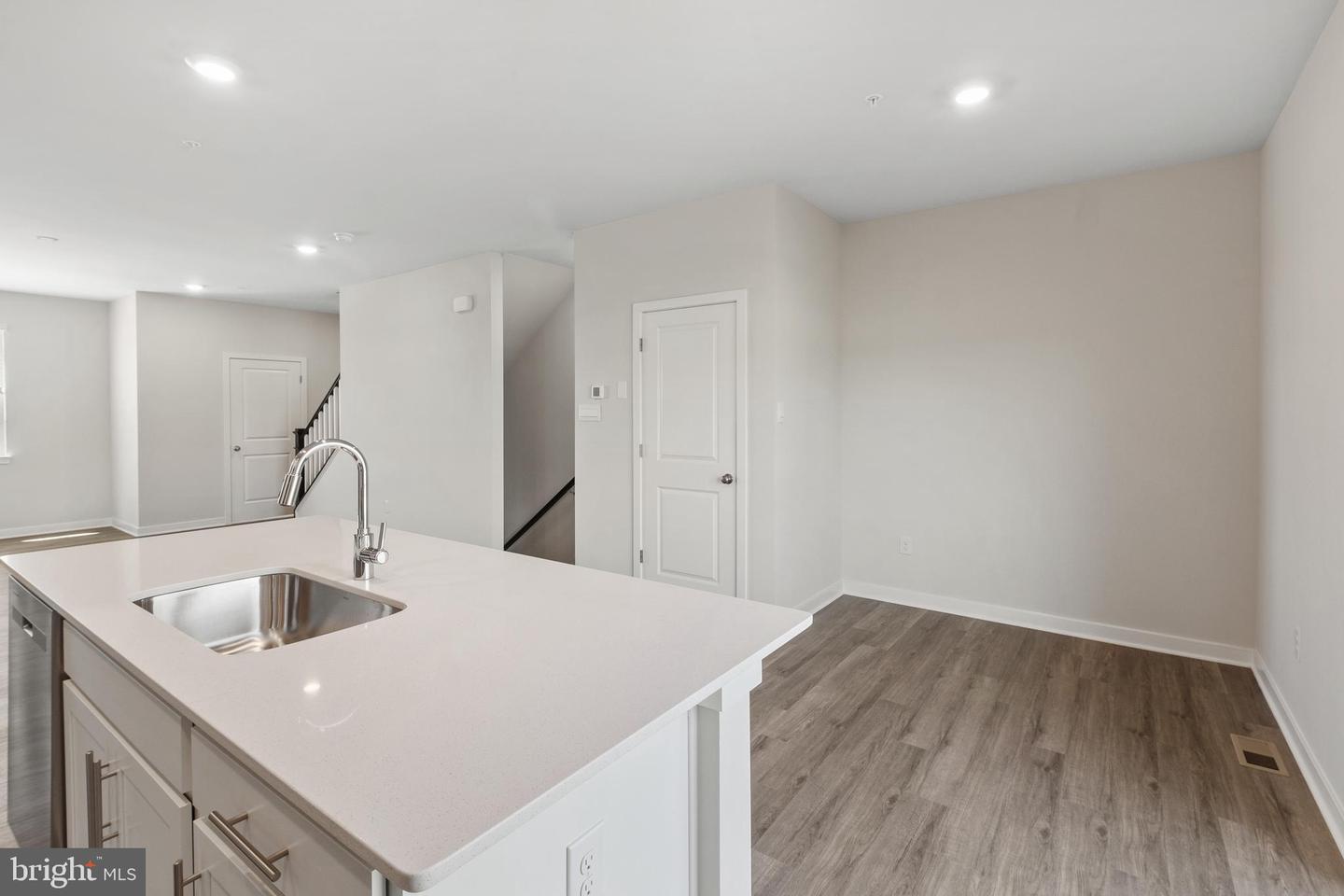 Photo 8 of 39 of 7501 Golden Hall Ter townhome