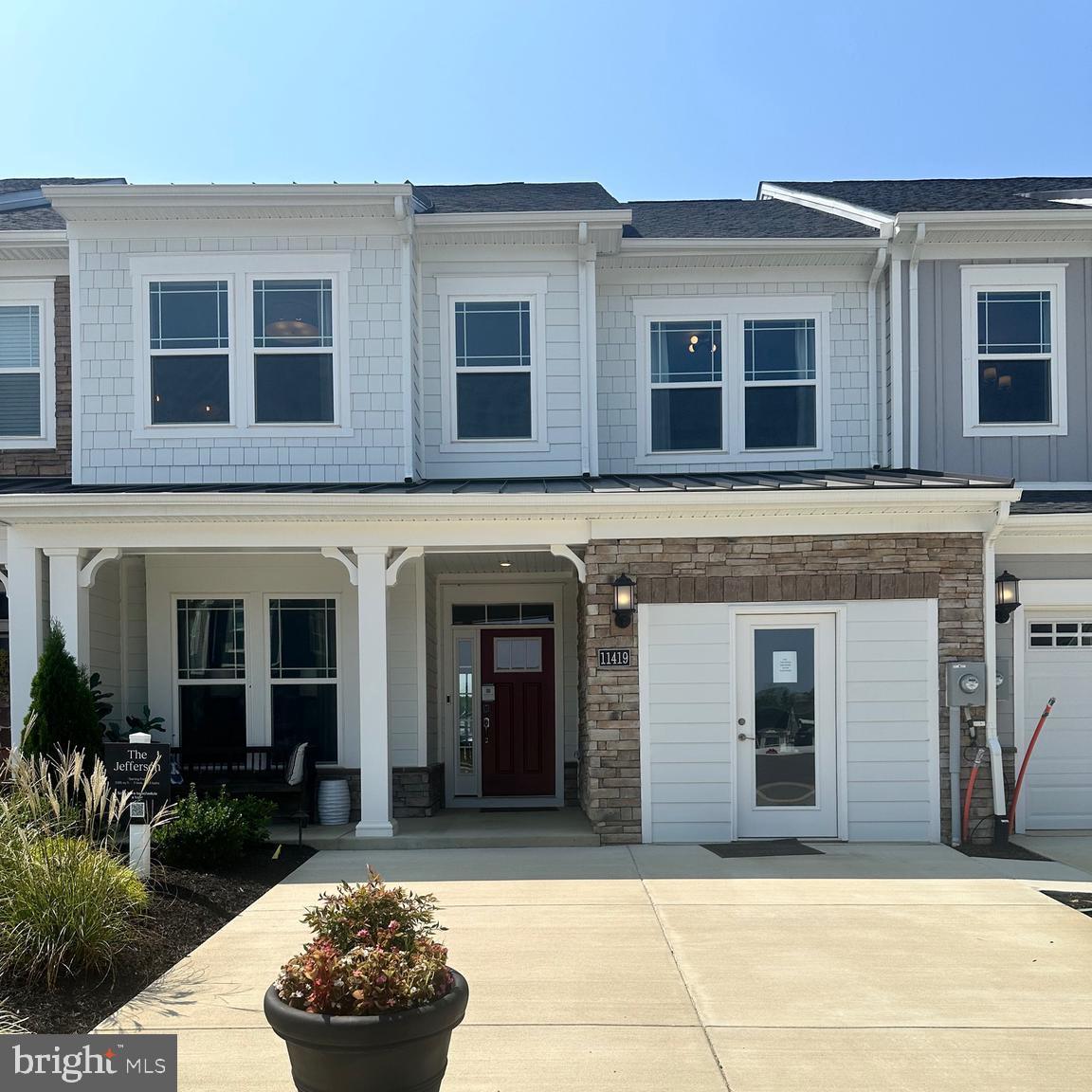 Photo 2 of 49 of 10724 Great Lakes Pl townhome